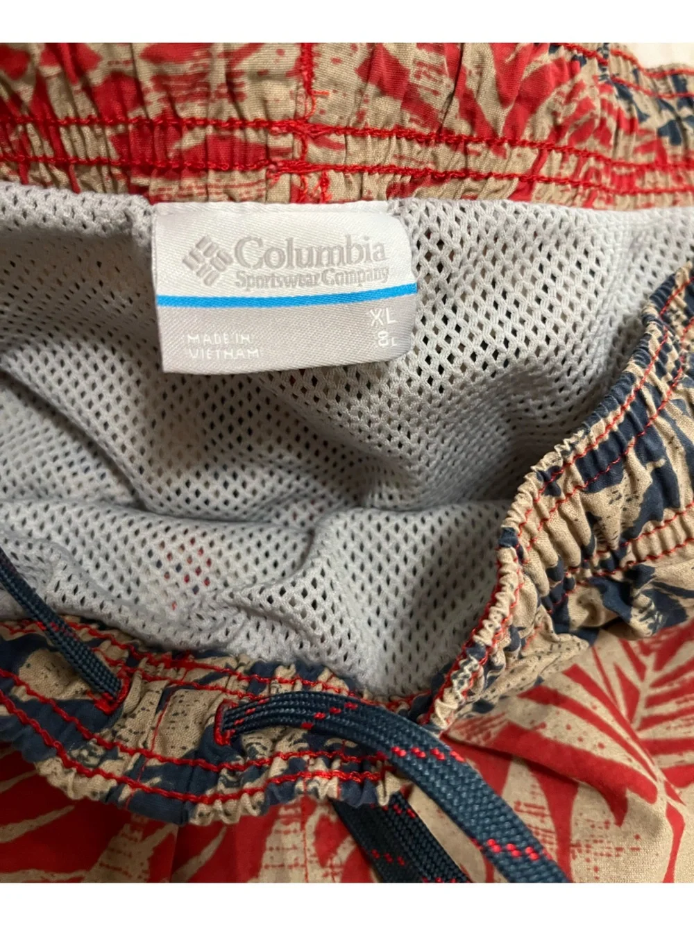 Columbia Navy Tropical Print Shorts XL